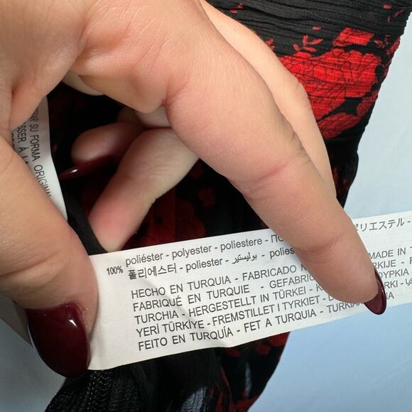 Zara Women’s Sheer Chiffon Black Red Floral Blouse Size Medium - Picture 13 of 15